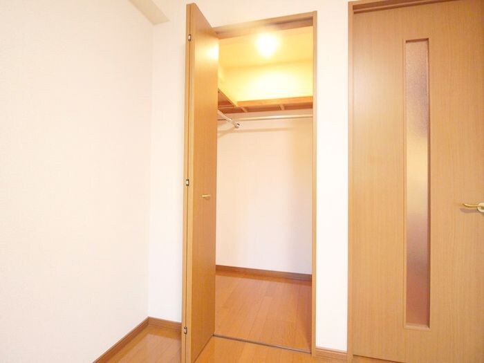 物件内観写真11　(収納)