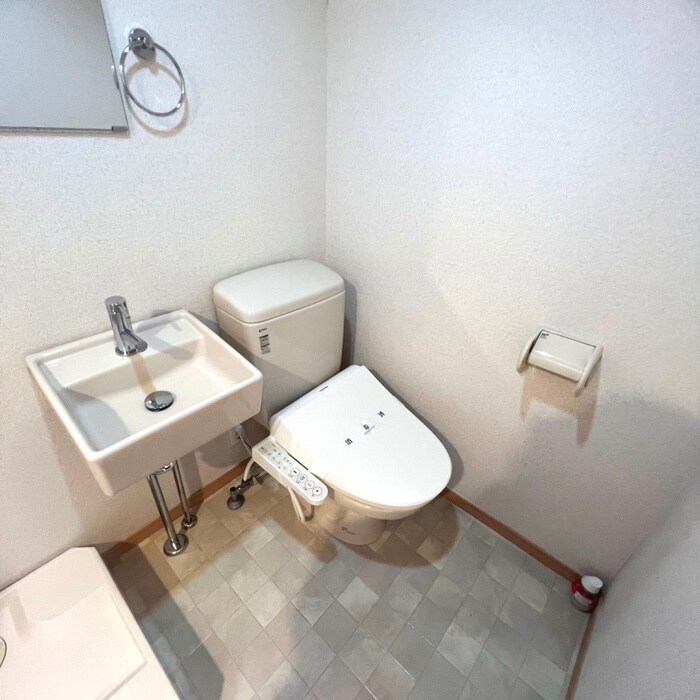 物件内観写真15　(トイレ)