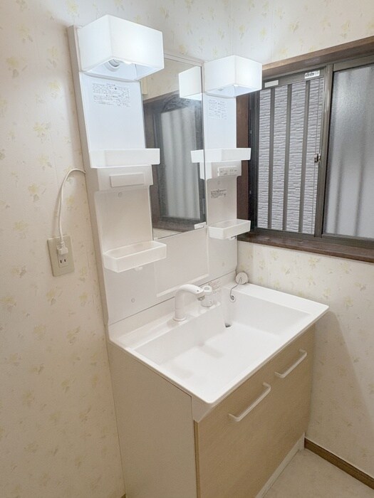 物件内観写真8　(洗面)