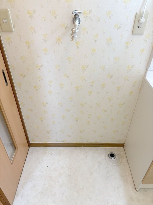 物件内観写真17　(洗濯機置場)