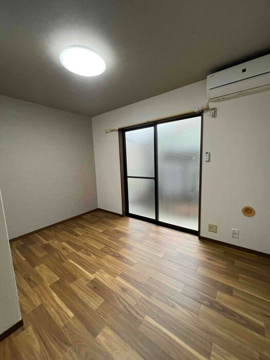 物件内観写真12　(居室)