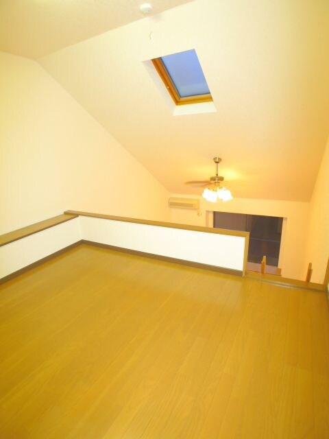 物件内観写真9　(ロフト)