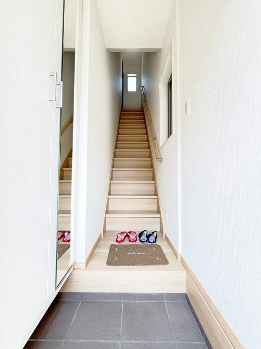 物件内観写真21　(玄関)