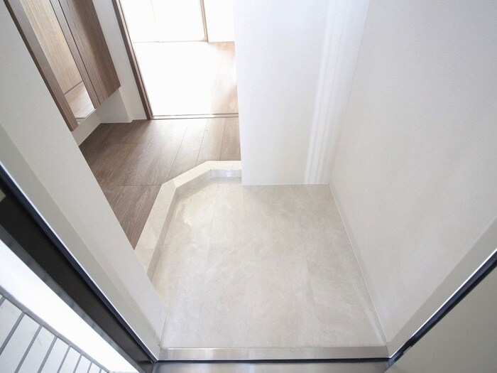 物件内観写真22　(玄関)