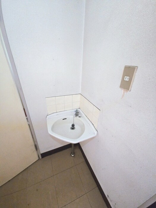 物件内観写真12　(洗面)