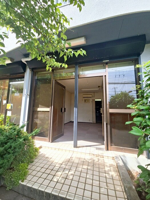 物件内観写真14　(玄関)