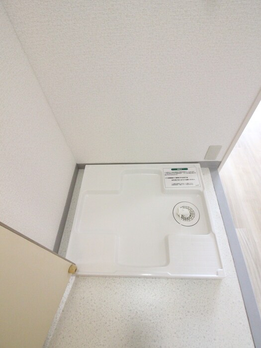 物件内観写真13　(洗濯機置場)