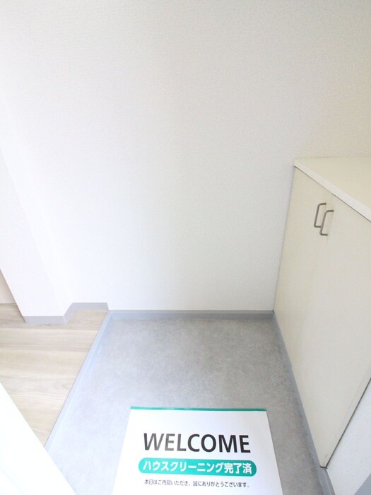 物件内観写真14　(玄関)