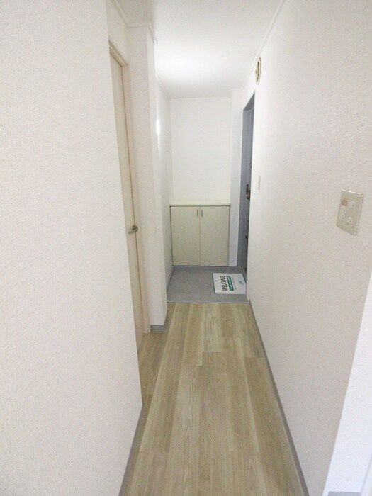 物件内観写真17　(廊下)