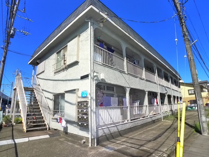 物件外観写真6　(エントランス部分)