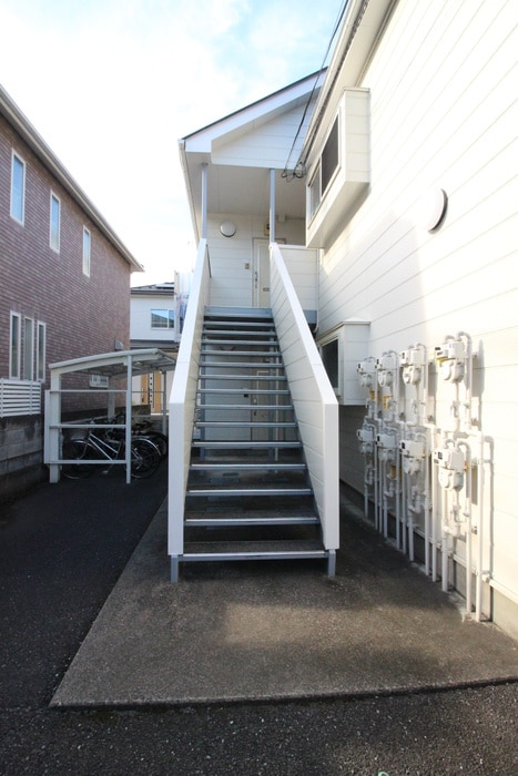 物件外観写真5　(エントランス部分)