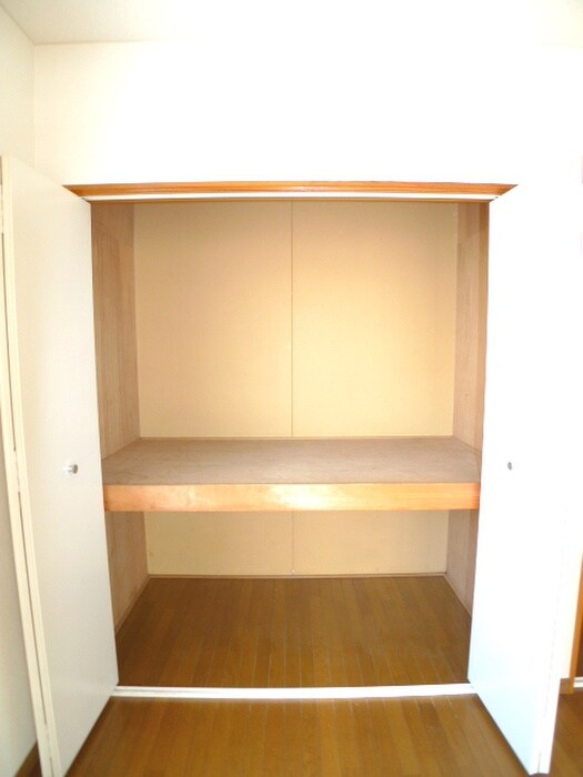 物件内観写真12　(収納)