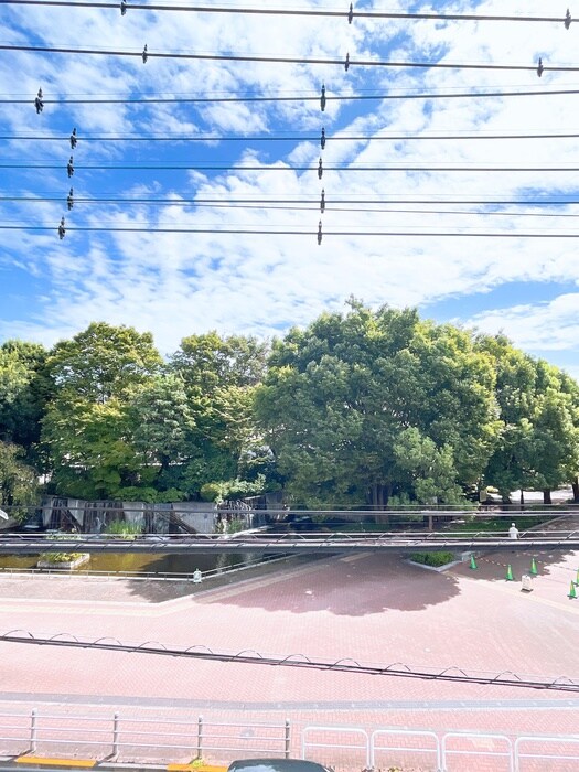 物件内観写真16　(室内からの展望)