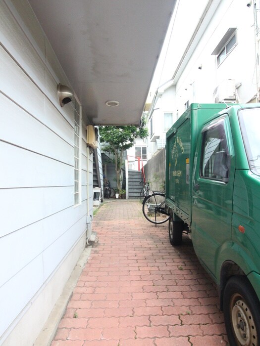 物件外観写真3　(駐輪場)