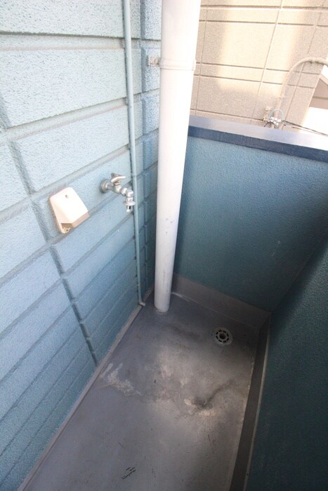 物件内観写真18　(洗濯機置場)