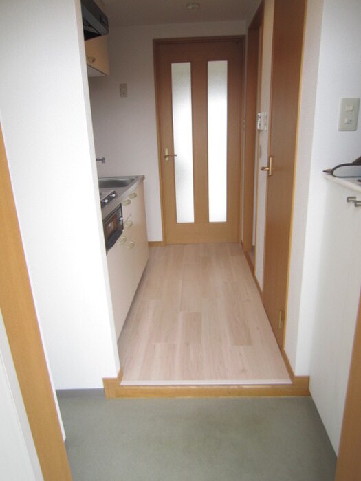 物件内観写真16　(玄関)