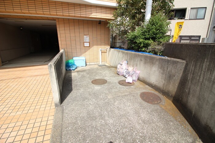 物件外観写真4　(建物設備)