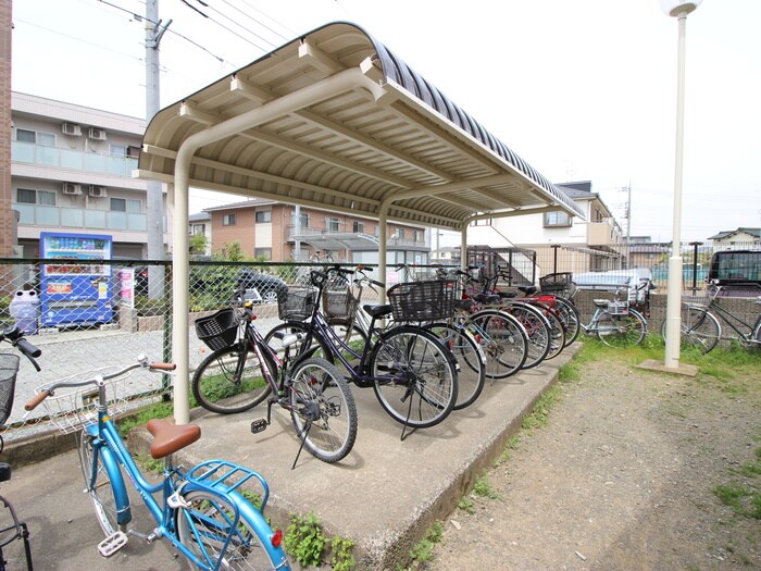 物件外観写真6　(駐輪場)