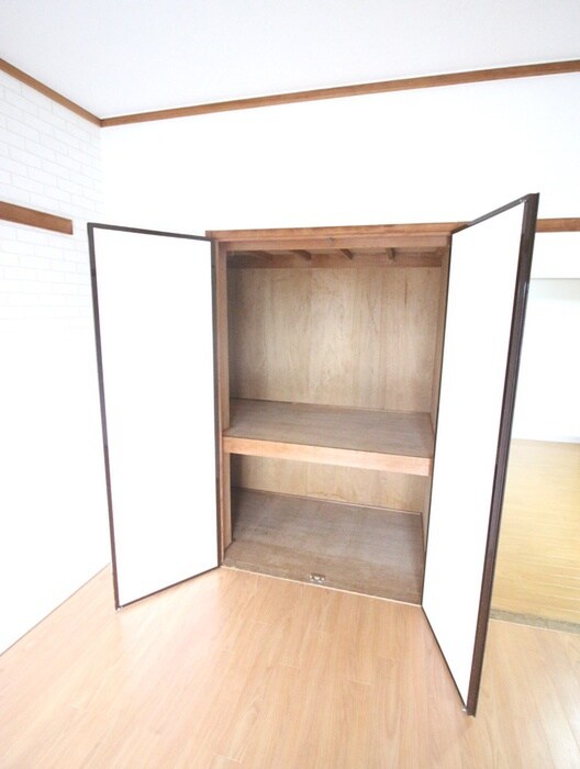 物件内観写真15　(収納)