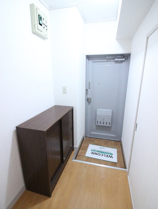 物件内観写真18　(玄関)