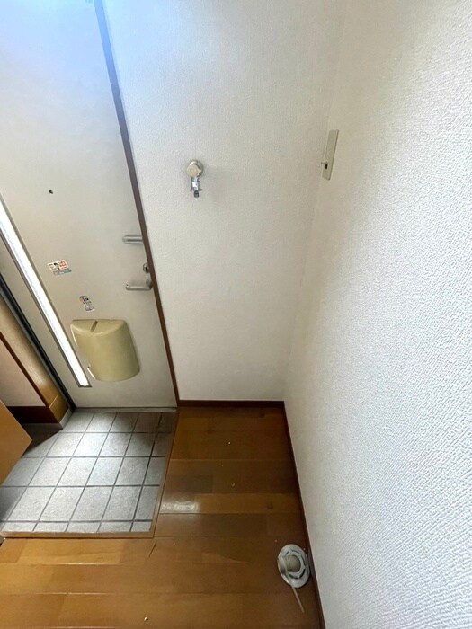 物件内観写真21　(洗濯機置場)