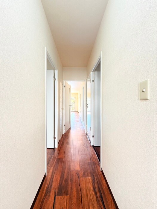 物件内観写真22　(廊下)