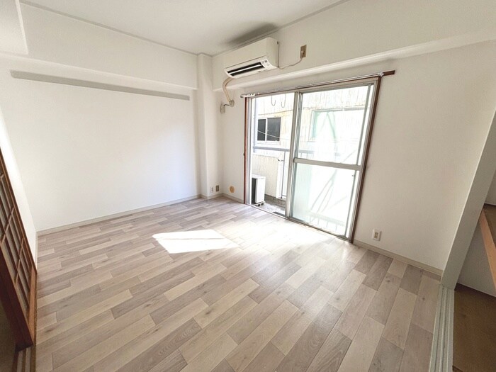 物件内観写真9　(居室)