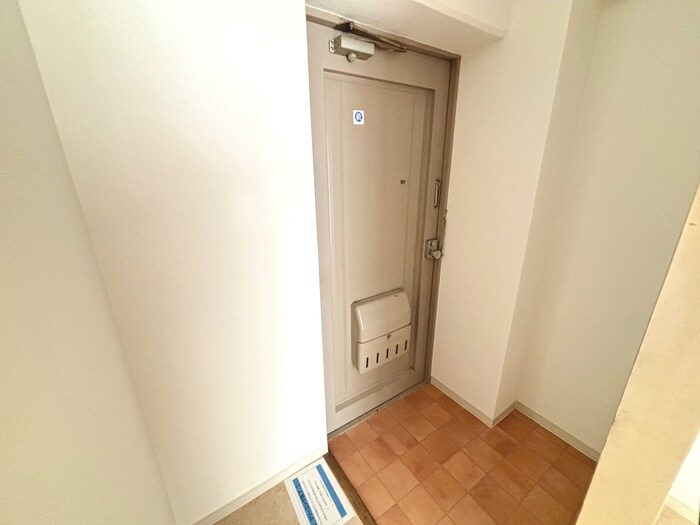 物件内観写真15　(玄関)