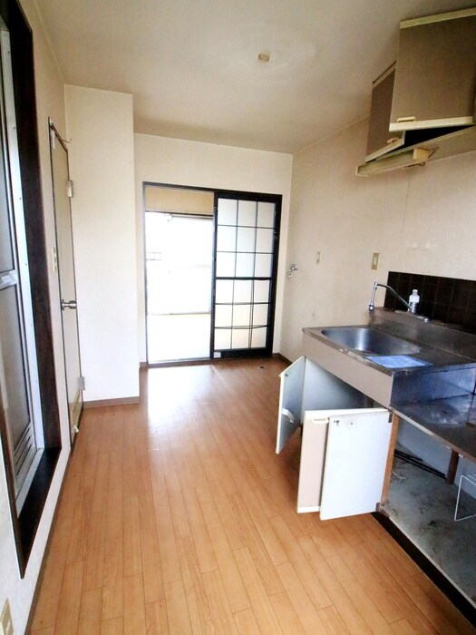 物件内観写真8　(玄関)