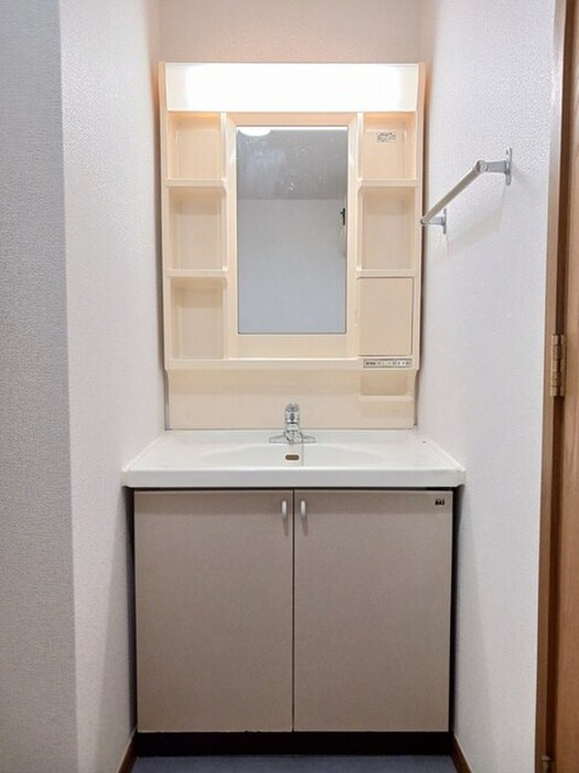 物件内観写真11　(洗面)