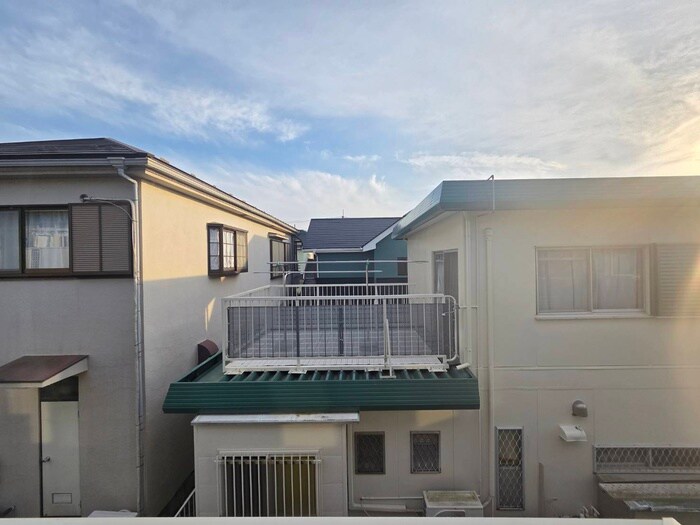 物件内観写真15　(室内からの展望)