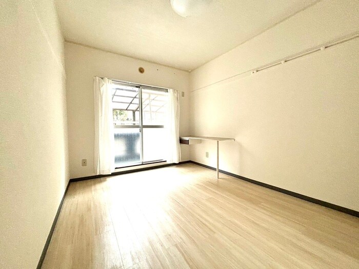 物件内観写真7　(居室)