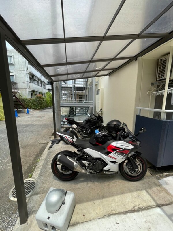 バイク置き場