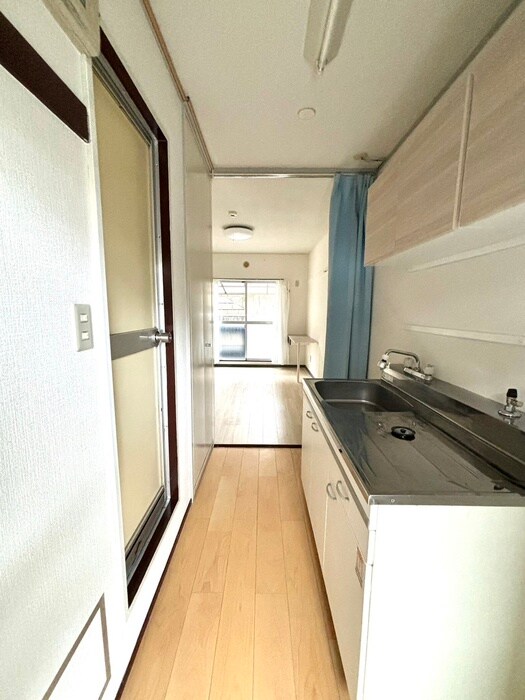 物件内観写真17　(廊下)