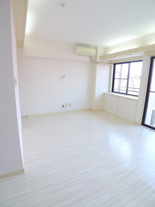 物件内観写真10　(居室)