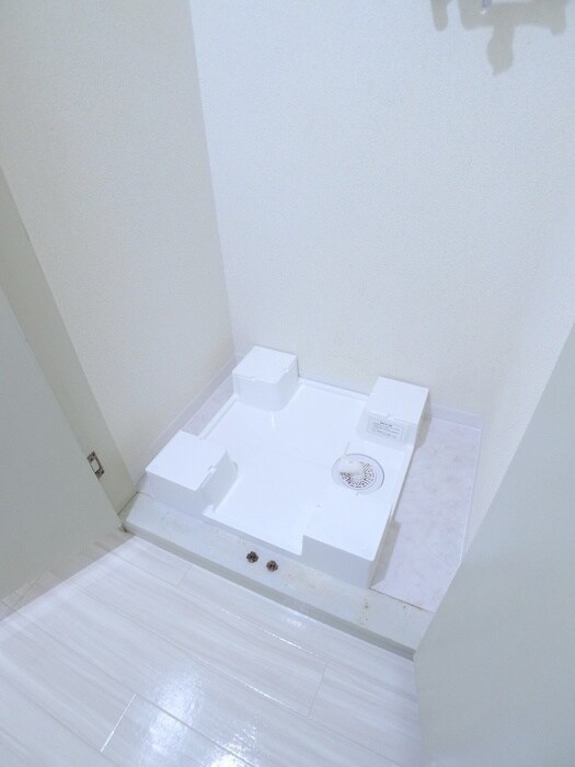 物件内観写真13　(洗濯機置場)