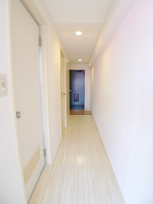 物件内観写真16　(廊下)