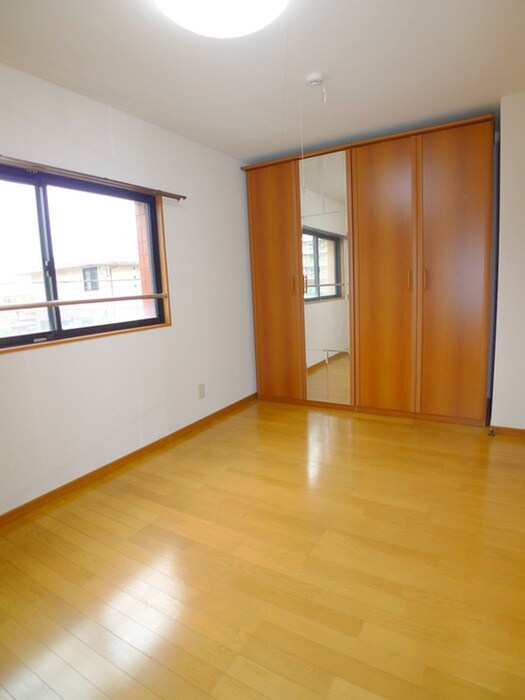 物件内観写真13　(居室)