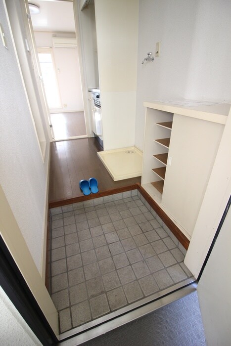 物件内観写真14　(玄関)