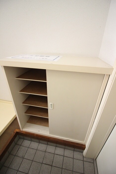 物件内観写真15　(靴箱)