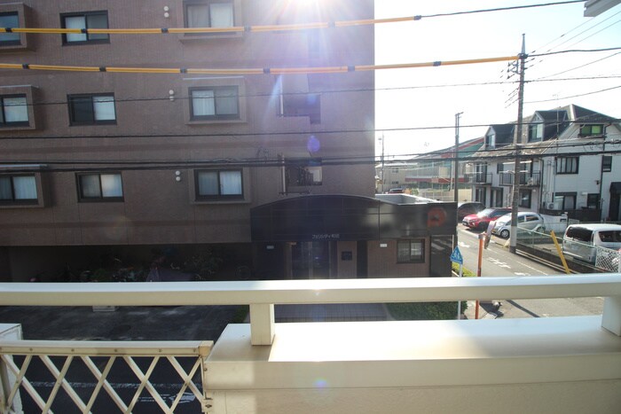 物件内観写真17　(室内からの展望)