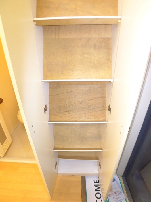 物件内観写真13　(靴箱)