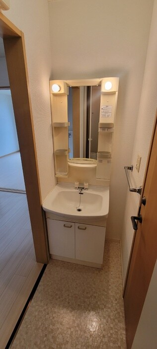 物件内観写真9　(洗面)