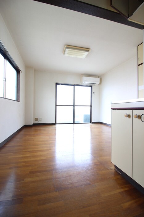 物件内観写真14　(室内からの展望)