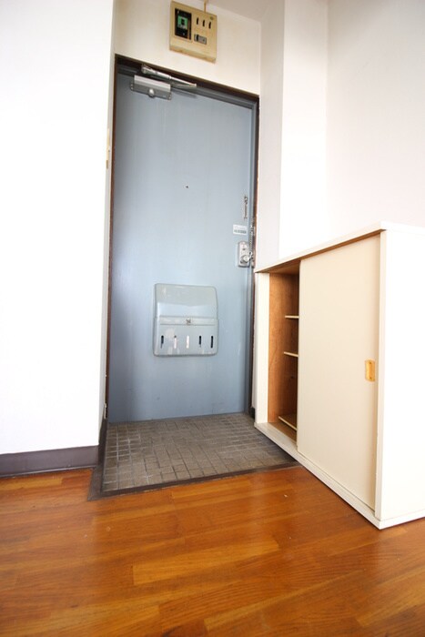 物件内観写真15　(玄関)