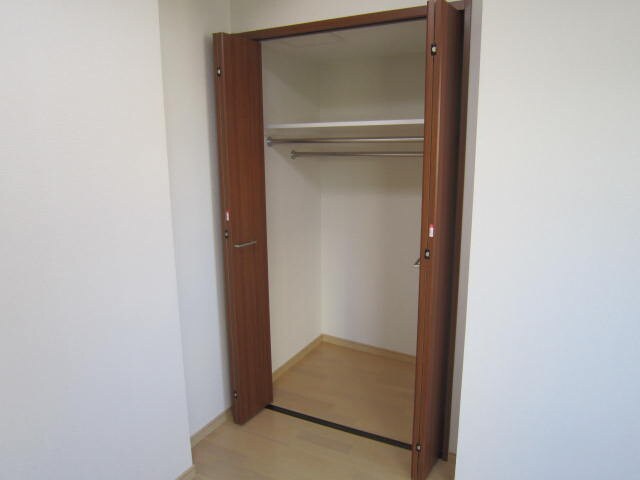 物件内観写真6　(収納)
