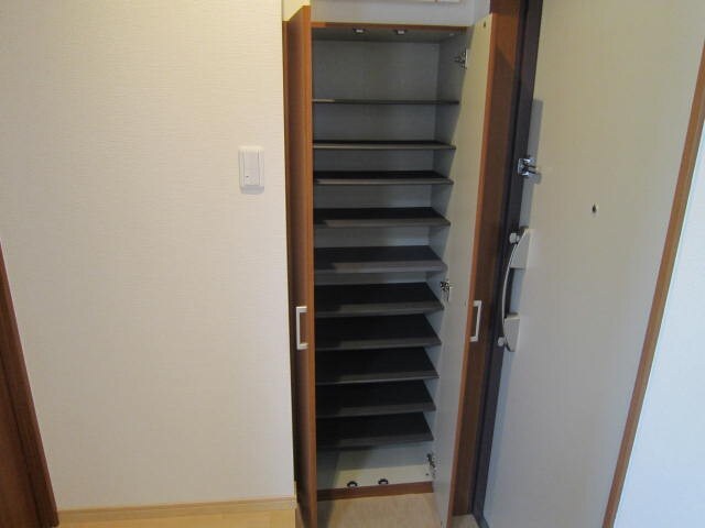 物件内観写真12　(靴箱)