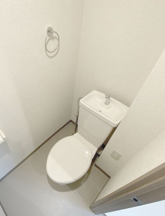 物件内観写真15　(トイレ)