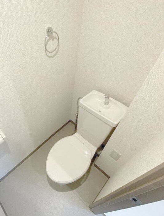 物件内観写真16　(トイレ)