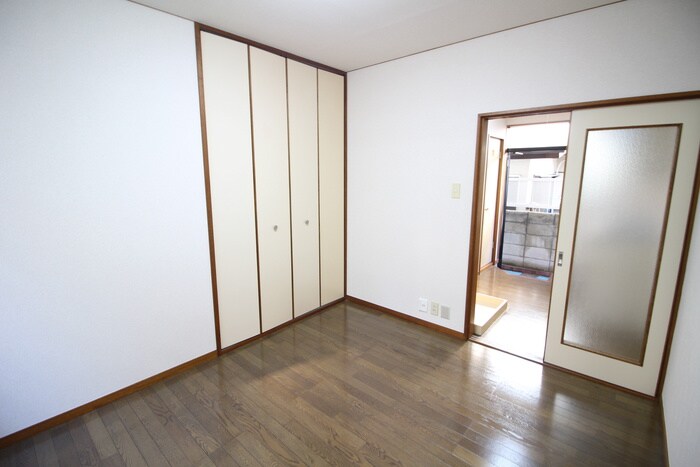 物件内観写真8　(居室)